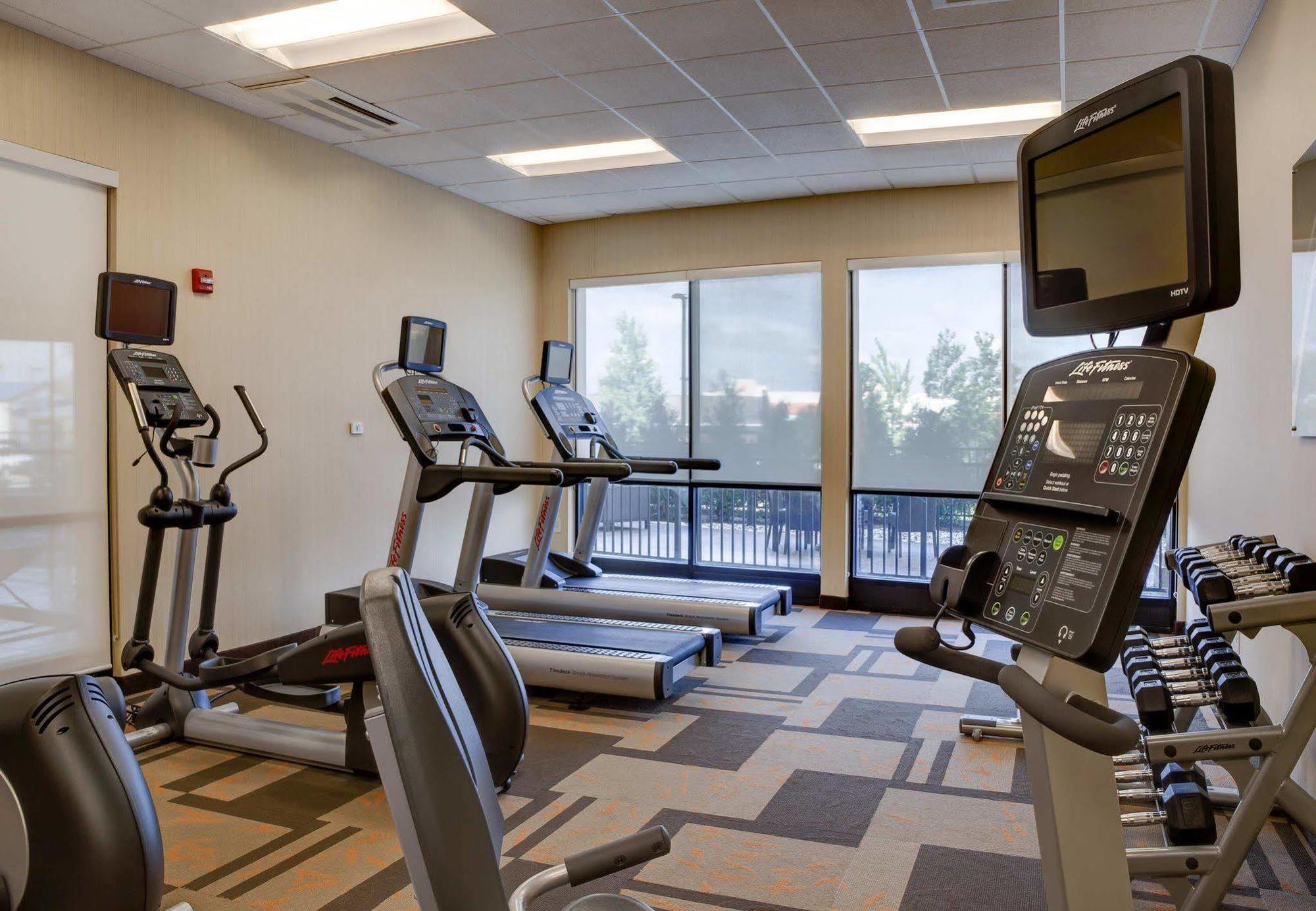 Courtyard By Marriott Indianapolis Noblesville Exterior foto